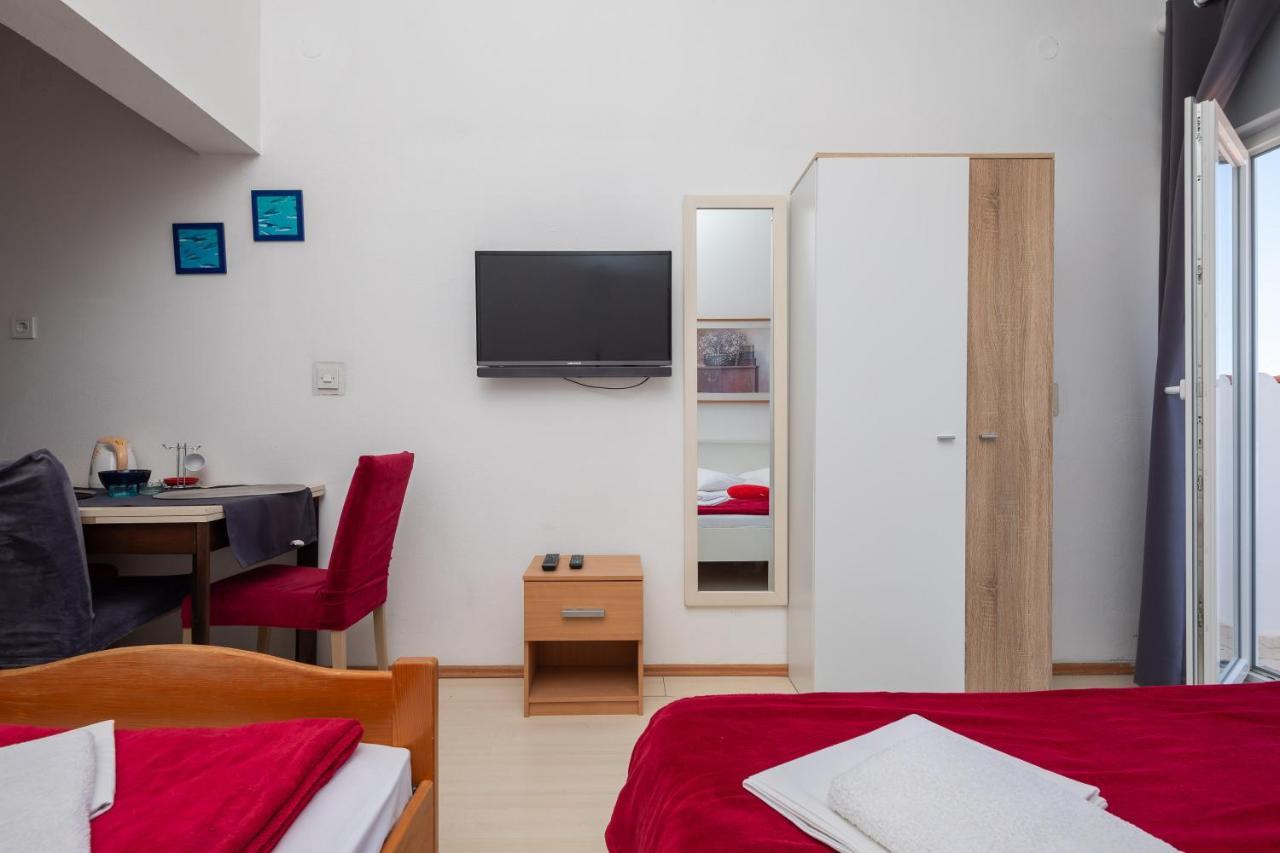 Stanici Beach Apartments Borovina מראה חיצוני תמונה