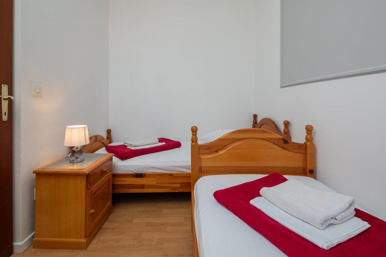 Stanici Beach Apartments Borovina מראה חיצוני תמונה