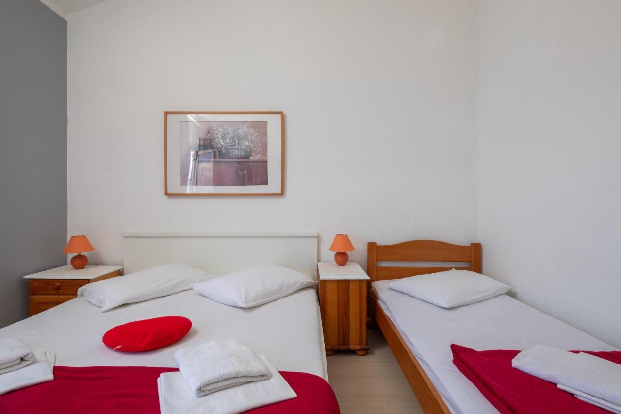 Stanici Beach Apartments Borovina מראה חיצוני תמונה