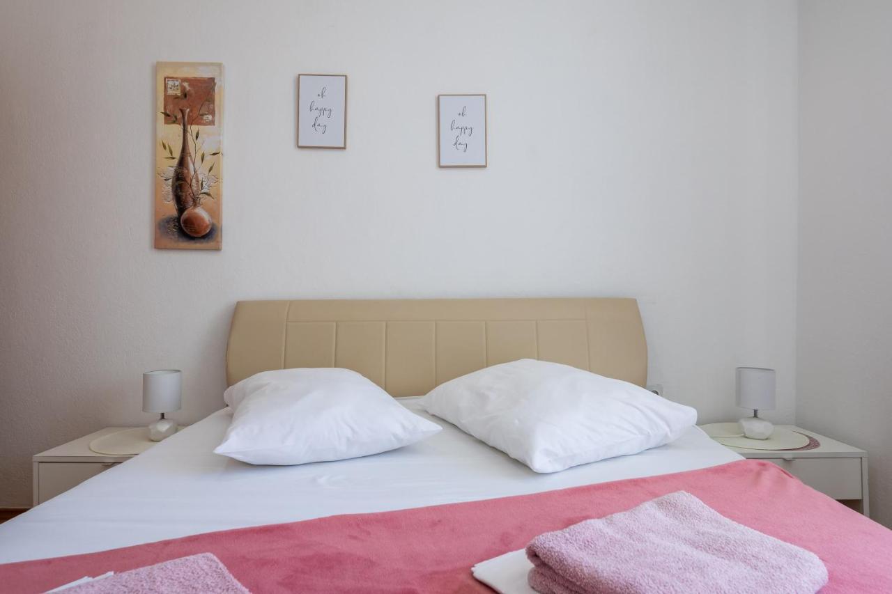Stanici Beach Apartments Borovina מראה חיצוני תמונה