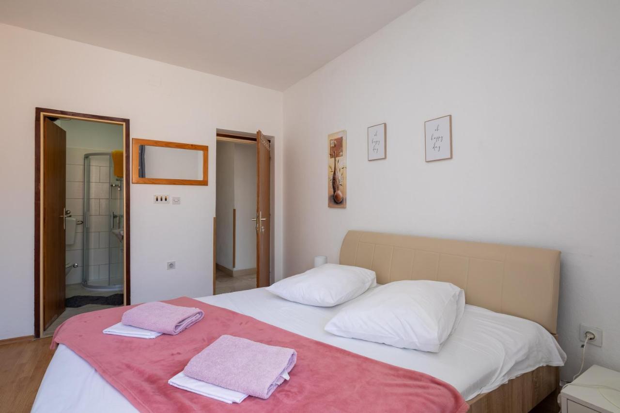 Stanici Beach Apartments Borovina מראה חיצוני תמונה