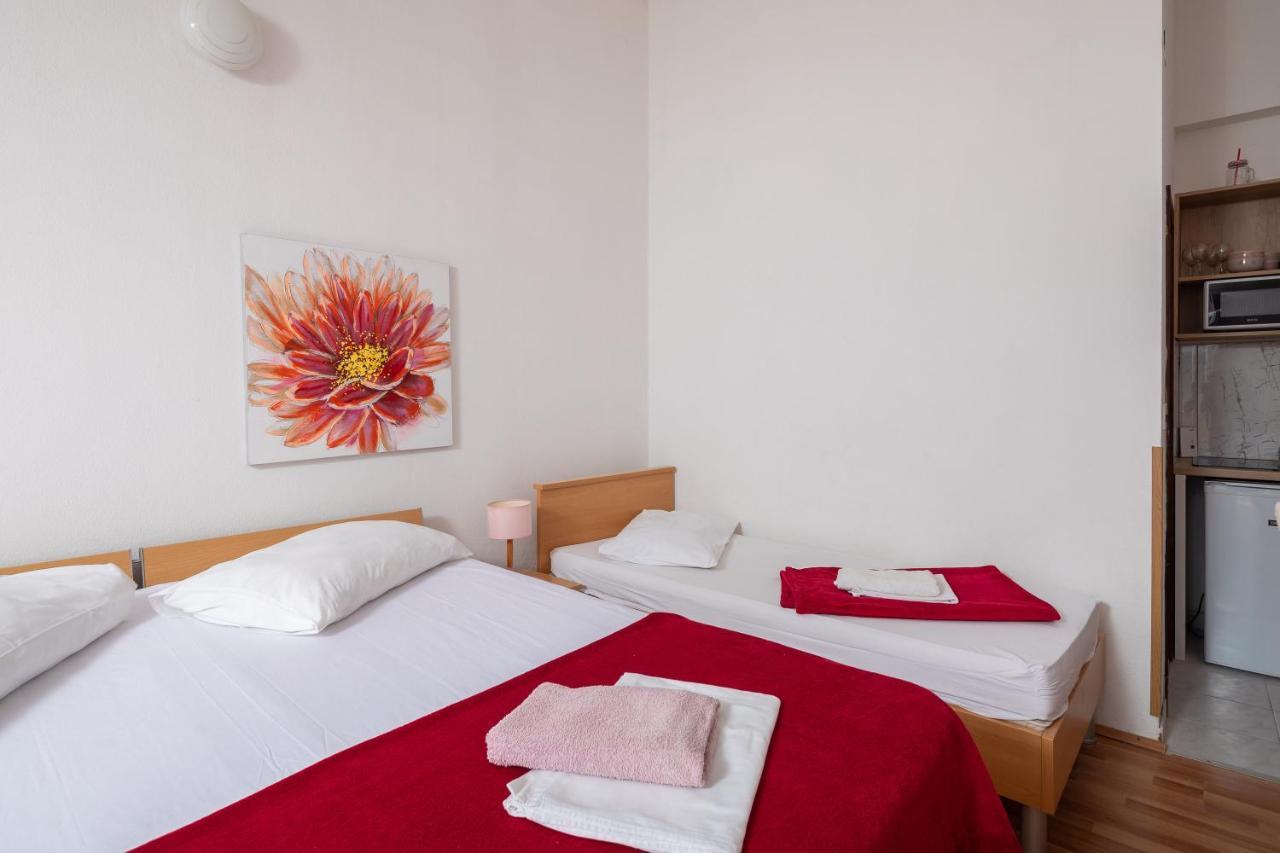 Stanici Beach Apartments Borovina מראה חיצוני תמונה