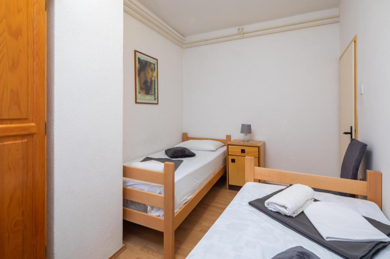Stanici Beach Apartments Borovina מראה חיצוני תמונה